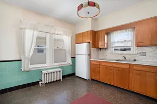 89 Burnside St, Cranston, RI 02910 - Photo 17