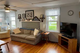 20 St James Rd, Narragansett, RI 02896 - Photo 9