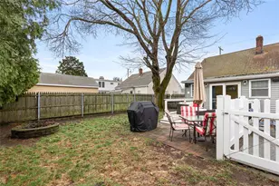 37 Grand Ave, Pawtucket, RI 02861 - Photo 49