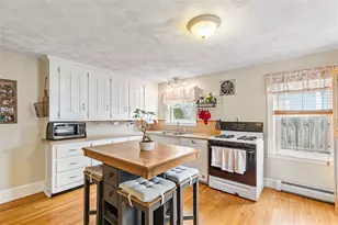 37 Grand Ave, Pawtucket, RI 02861 - Photo 15