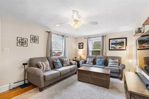 37 Grand Ave, Pawtucket, RI 02861 - Photo 5