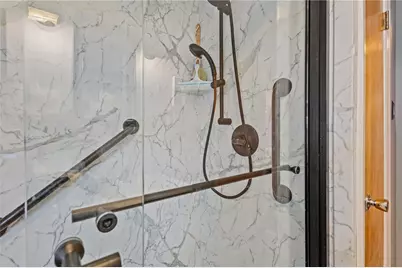 28 Corrente Avenue, Pawtucket, RI 02861 - Photo 5