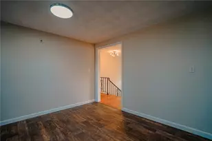 32 Stillwater Dr, Warwick, RI 02889 - Photo 7