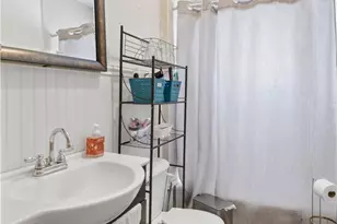 56 Oakland Ave, Cranston, RI 02910 - Photo 21