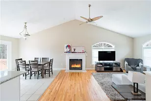 25 Belfield Dr, Johnston, RI 02919 - Photo 7