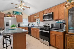 51 Clifford St, Pawtucket, RI 02860 - Photo 13