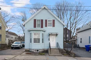 51 Clifford St, Pawtucket, RI 02860 - Photo 3