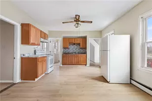 400 Benefit St, Pawtucket, RI 02903 - Photo 15