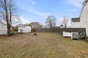 400 Benefit St, Pawtucket, RI 02903 - Photo 35