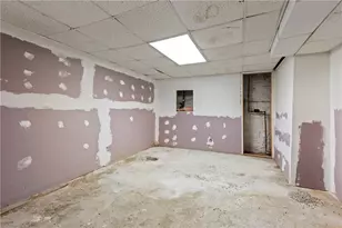 400 Benefit St, Pawtucket, RI 02903 - Photo 31