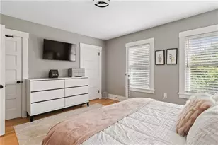 23 Pell St, Newport, RI 02840 - Photo 13