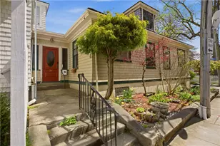 24 Spring St, Newport, RI 02840 - Photo 3