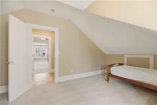 24 Spring St, Newport, RI 02840 - Photo 25