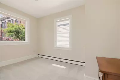 24 Spring Street, Newport, RI 02840 - Photo 15