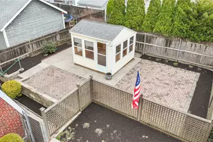 28 Rosewood Ave, Cranston, RI 02905 - Photo 5