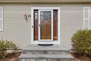 65 Traymore St, Cranston, RI 02920 - Photo 5