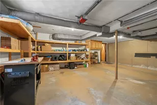 65 Traymore St, Cranston, RI 02920 - Photo 27