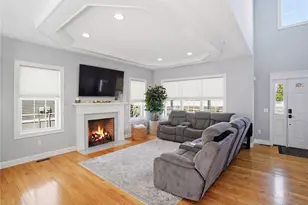 77 Theresa Marie Ave, Woonsocket, RI 02895 - Photo 9