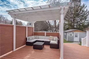100 Renfrew Ave, Middletown, RI 02842 - Photo 17
