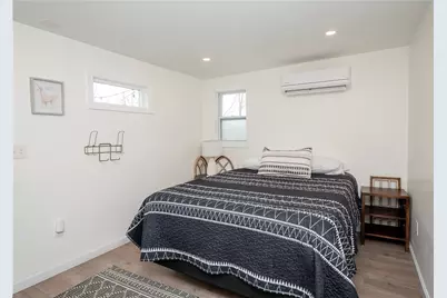 100 Renfrew Avenue, Middletown, RI 02842 - Photo 15