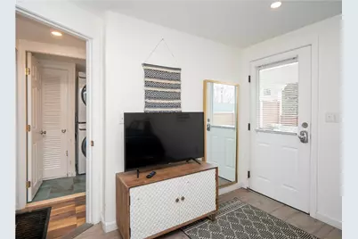 100 Renfrew Avenue, Middletown, RI 02842 - Photo 15