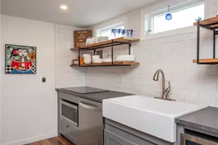 100 Renfrew Ave, Middletown, RI 02842 - Photo 11