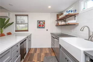 100 Renfrew Ave, Middletown, RI 02842 - Photo 9