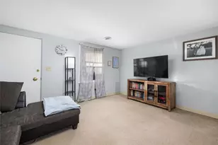 107 Keystone Dr, Warwick, RI 02886 - Photo 3