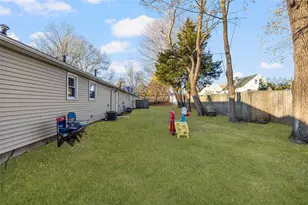 107 Keystone Dr, Warwick, RI 02886 - Photo 21