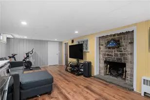 9 Heath St, Johnston, RI 02919 - Photo 21