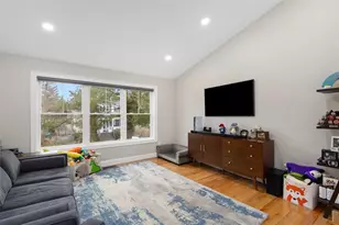 38 Overbrook Ave, Warwick, RI 02889 - Photo 5