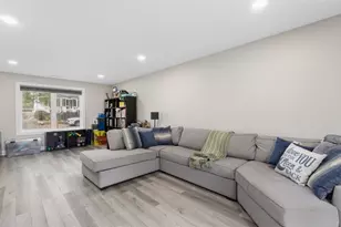 38 Overbrook Ave, Warwick, RI 02889 - Photo 29