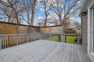 111 Verndale St, Warwick, RI 02889 - Photo 5