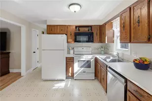 664 Mowry St, Burrillville, RI 02830 - Photo 13