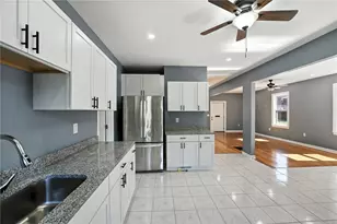 32 Carver St, Pawtucket, RI 02860 - Photo 15