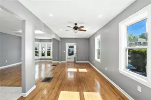 32 Carver St, Pawtucket, RI 02860 - Photo 3