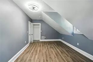 32 Carver St, Pawtucket, RI 02860 - Photo 35