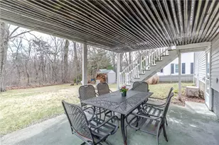 185 Parkside Ave, Pawtucket, RI 02861 - Photo 23