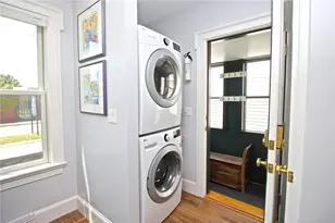 105 John St, Newport, RI 02840 - Photo 9