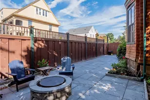 17 Lincoln St, Newport, RI 02840 - Photo 7