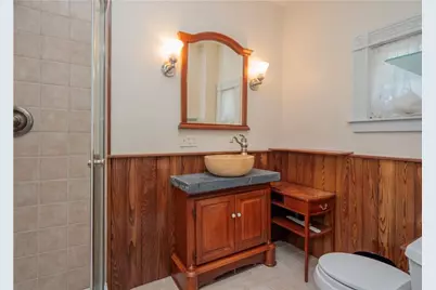 17 Lincoln Street, Newport, RI 02840 - Photo 9