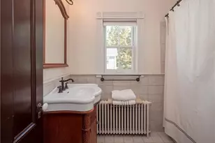 17 Lincoln St, Newport, RI 02840 - Photo 7