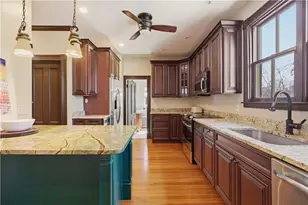 17 Lincoln St, Newport, RI 02840 - Photo 17