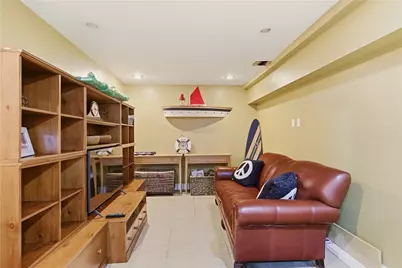 23 Clinton Street, Newport, RI 02840 - Photo 31