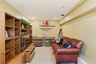 23 Clinton St, Newport, RI 02840 - Photo 31