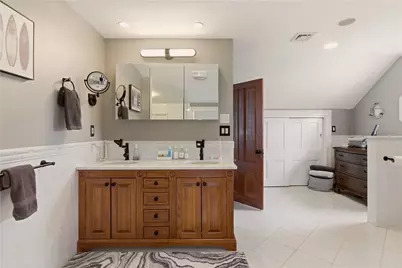 23 Clinton Street, Newport, RI 02840 - Photo 29