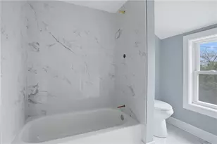 188 Greene Ln, Middletown, RI 02842 - Photo 27