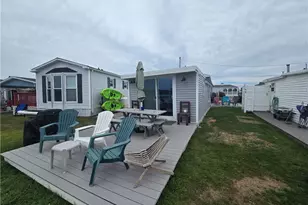 689 Succotash Rd, South Kingstown, RI 02879 - Photo 3