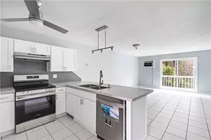 4 Smithfield Rd, North Providence, RI 02904 - Photo 7