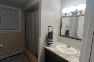 27 Grandview Dr, West Warwick, RI 02893 - Photo 9